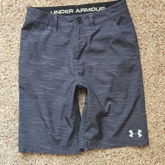 Boys Gray Under Armour Golf Shorts - Picture 1 of 3
